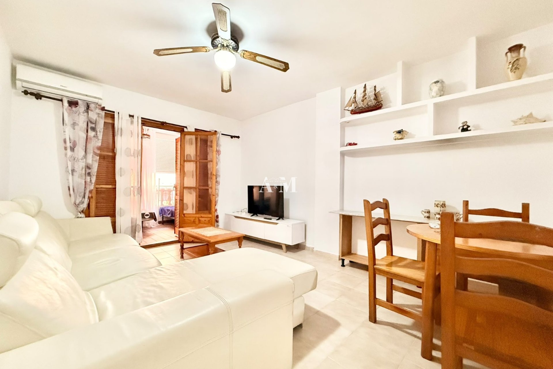 Resale - Apartment / flat - Torrevieja - Playa de los Locos