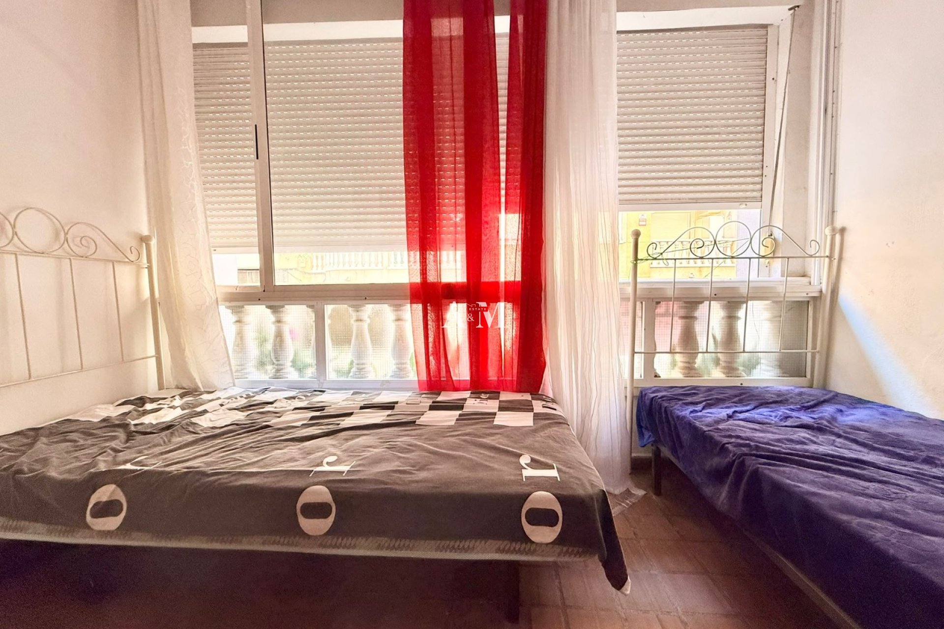 Resale - Apartment / flat - Torrevieja - Playa de los Locos