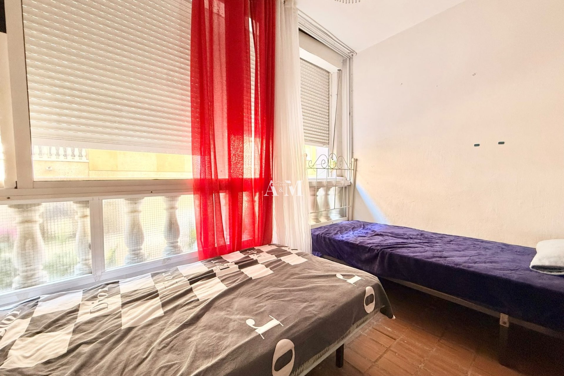 Resale - Apartment / flat - Torrevieja - Playa de los Locos
