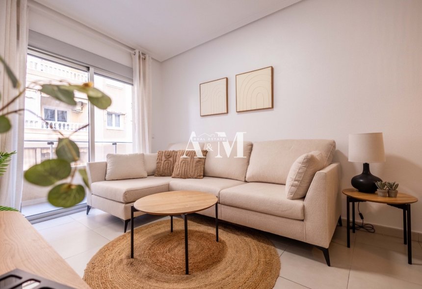 Resale - Apartment / flat - Torrevieja - Playa del Cura