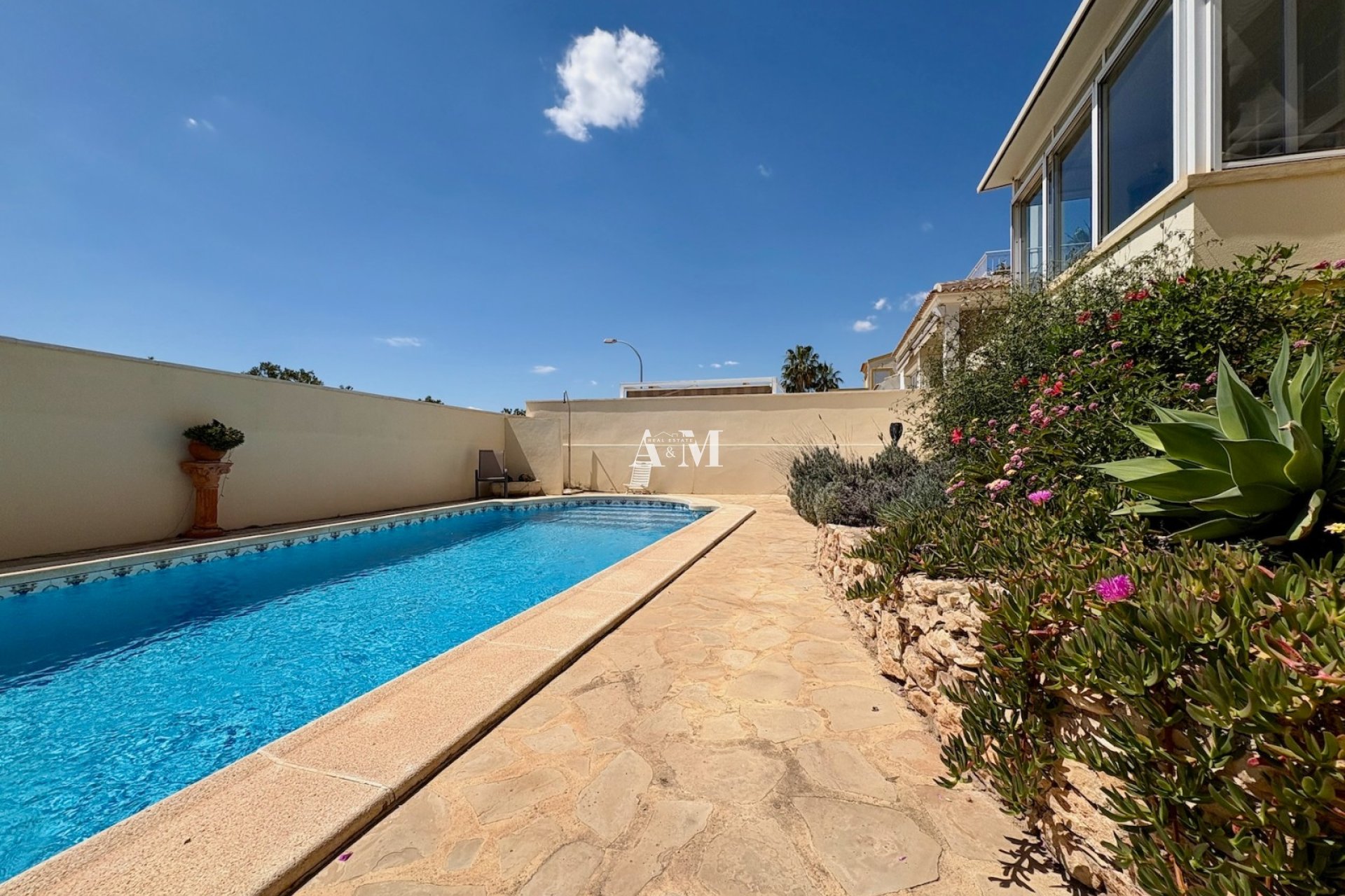 Resale - Chalet - Orihuela Costa - Villamartín