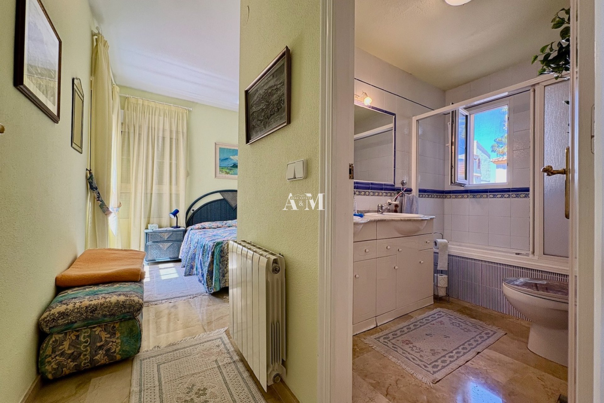 Resale - Chalet - Orihuela Costa - Villamartín