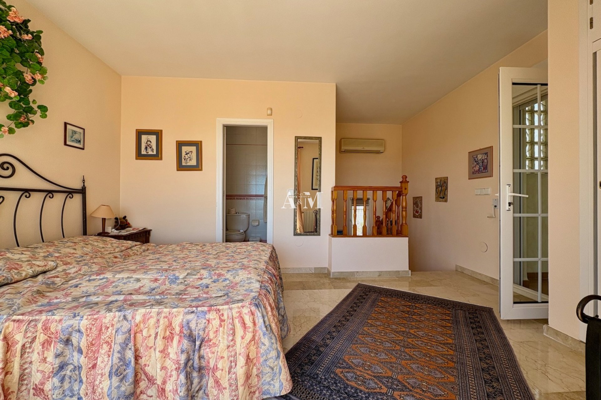Resale - Chalet - Orihuela Costa - Villamartín