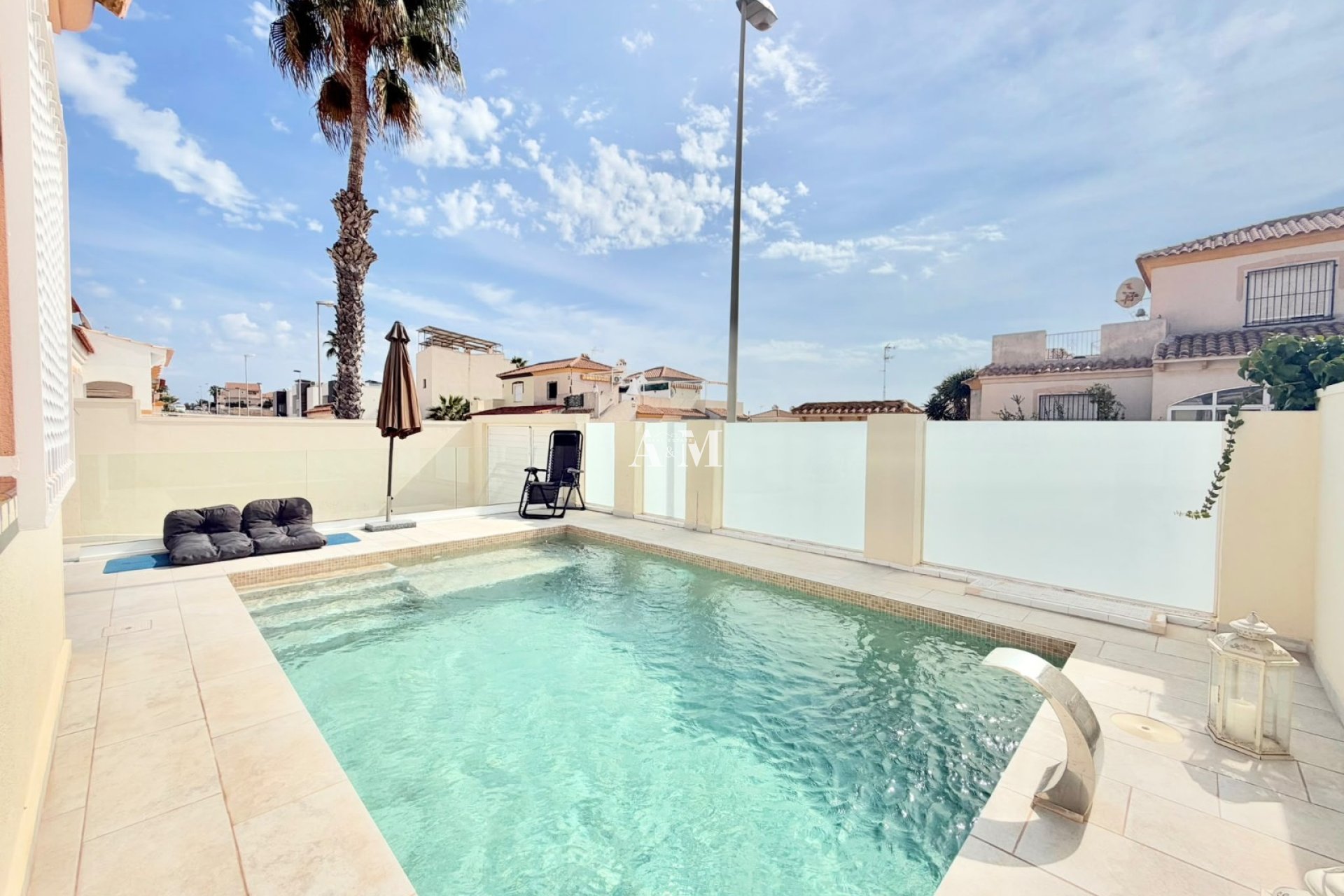 Resale - Chalet - Torrevieja - Aguas Nuevas - Torrelamata