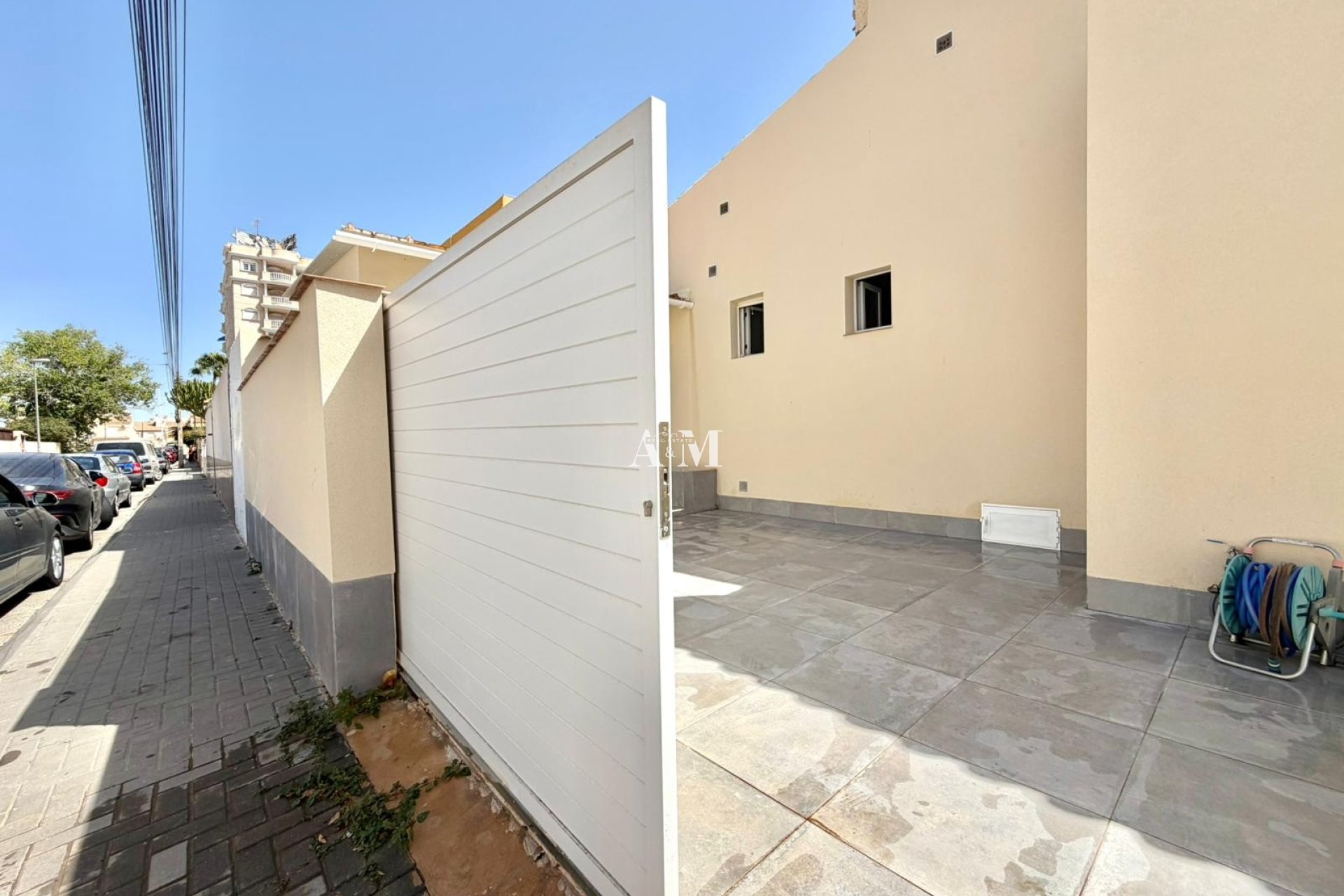 Resale - Chalet - Torrevieja - Nueva Torrevieja 