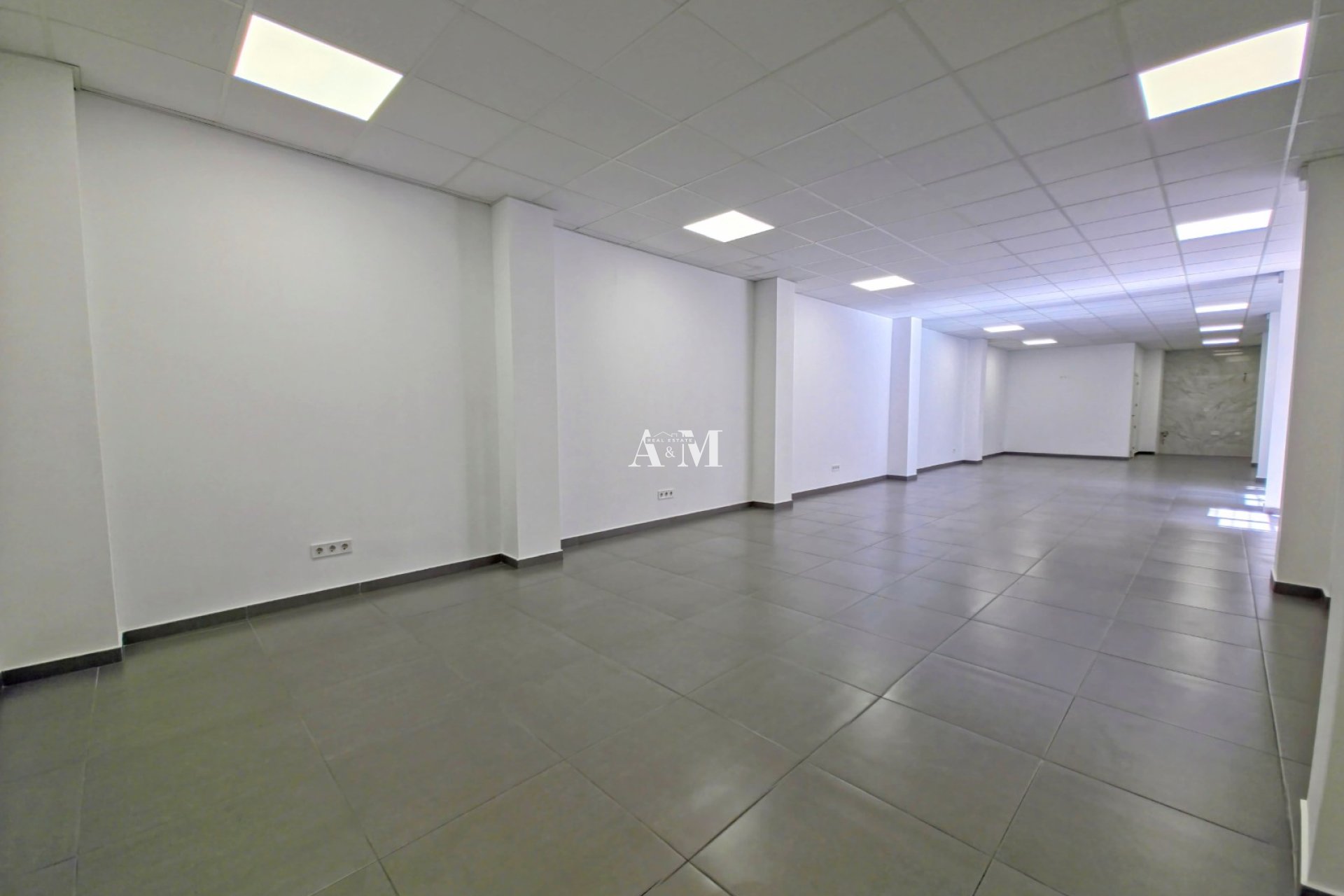 Resale - Commercial - Torrevieja - Centro