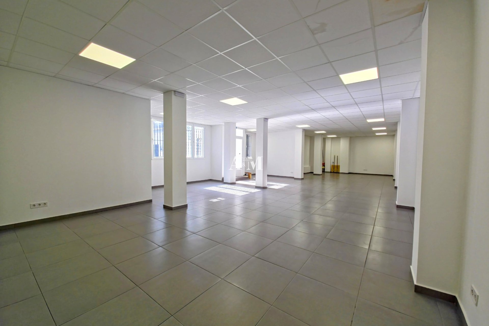 Resale - Commercial - Torrevieja - Centro