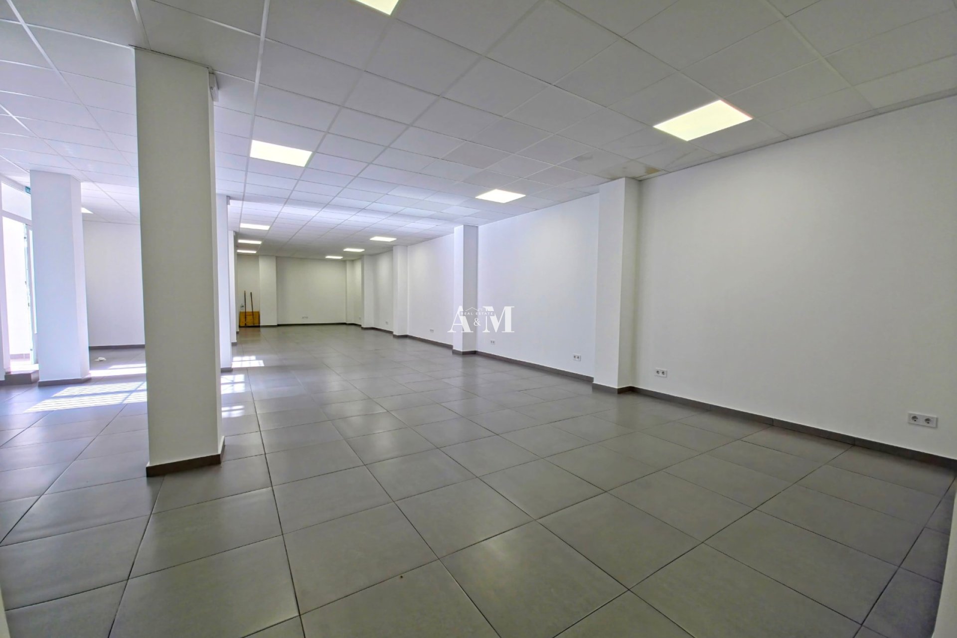 Resale - Commercial - Torrevieja - Centro