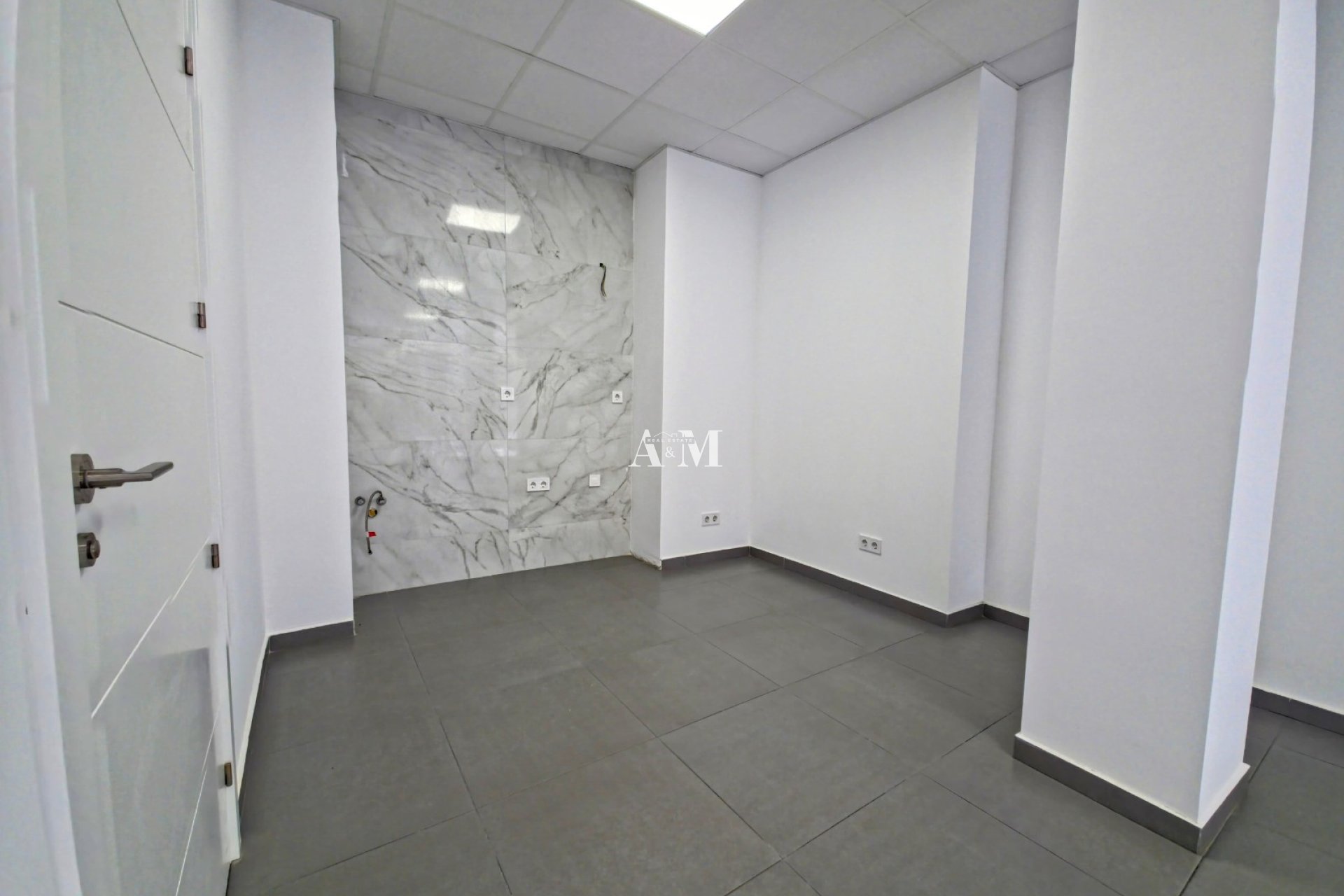 Resale - Commercial - Torrevieja - Centro
