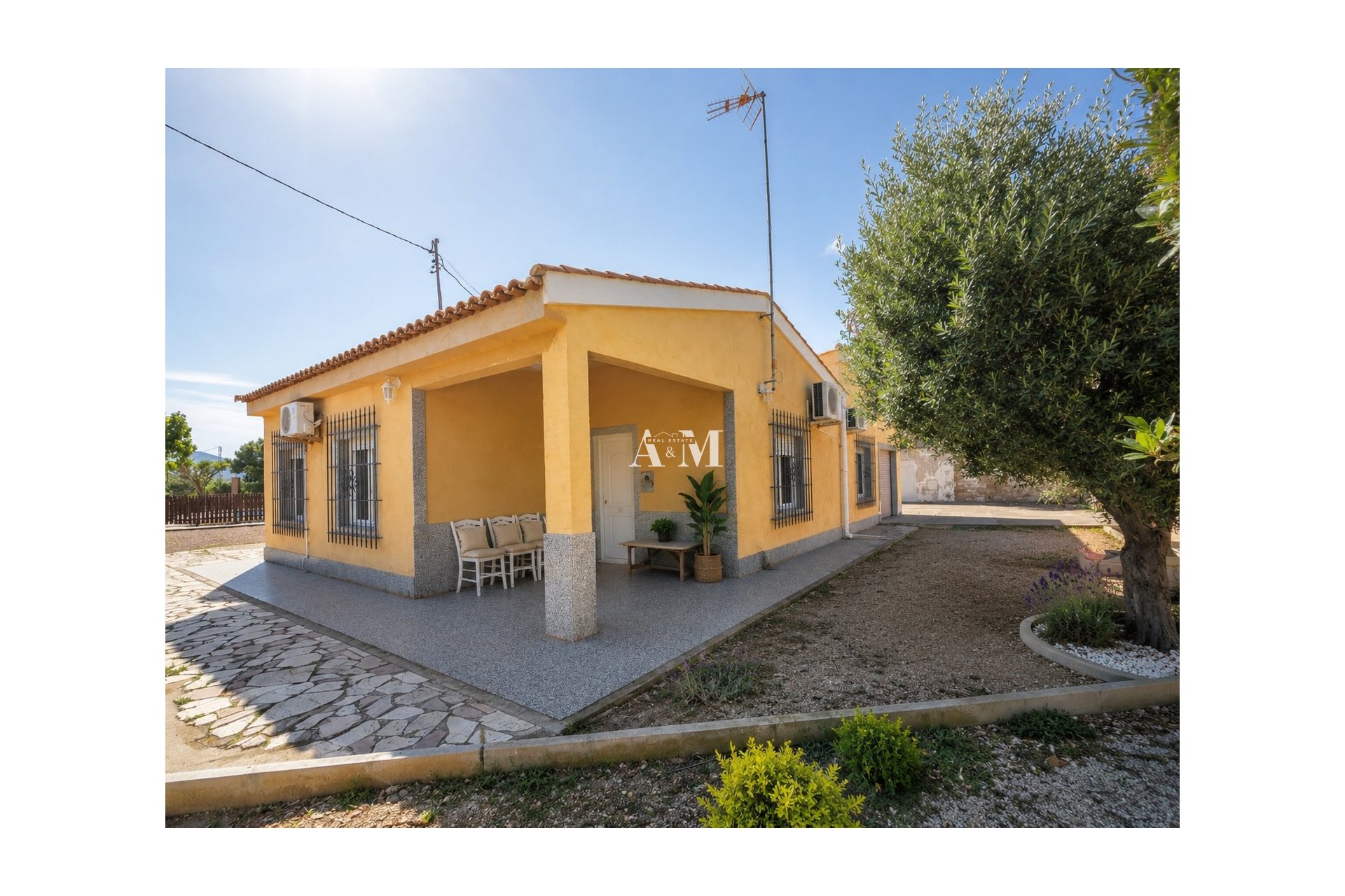 Resale - Villa - La Romana