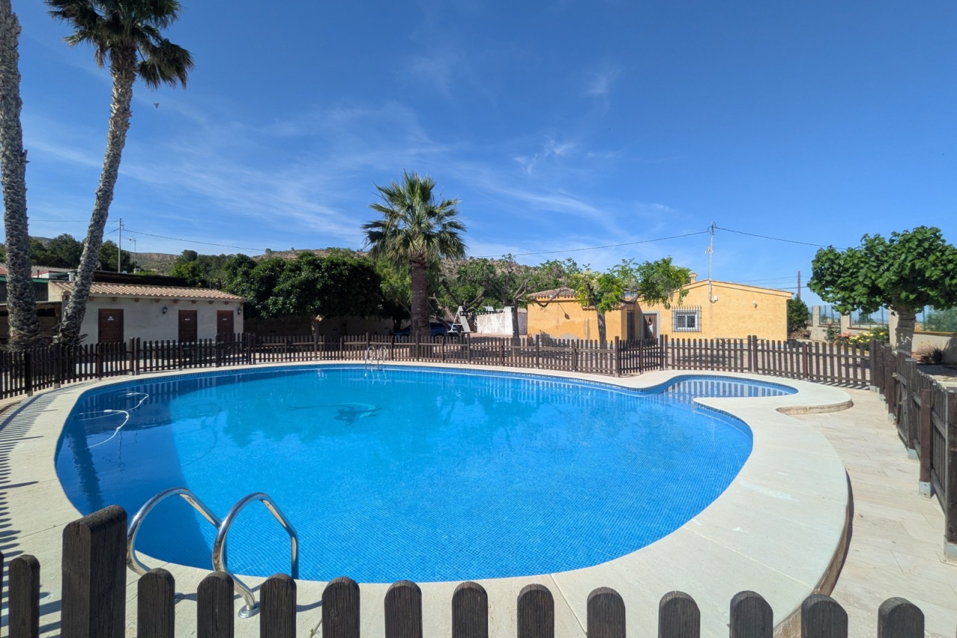 Resale - Villa - La Romana