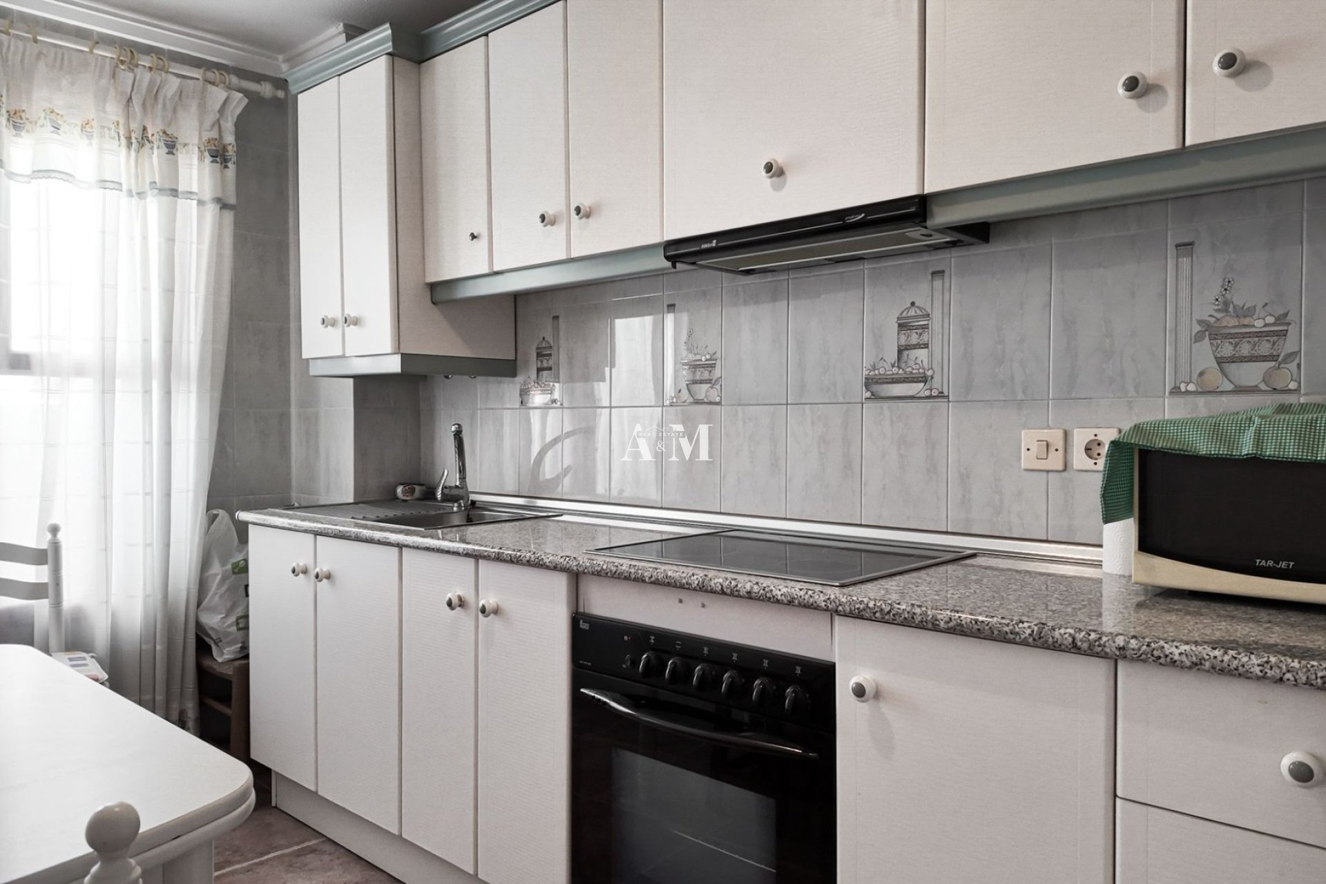 Reventa - Apartamento / piso - Torrevieja - El Acequión - Los Náufragos