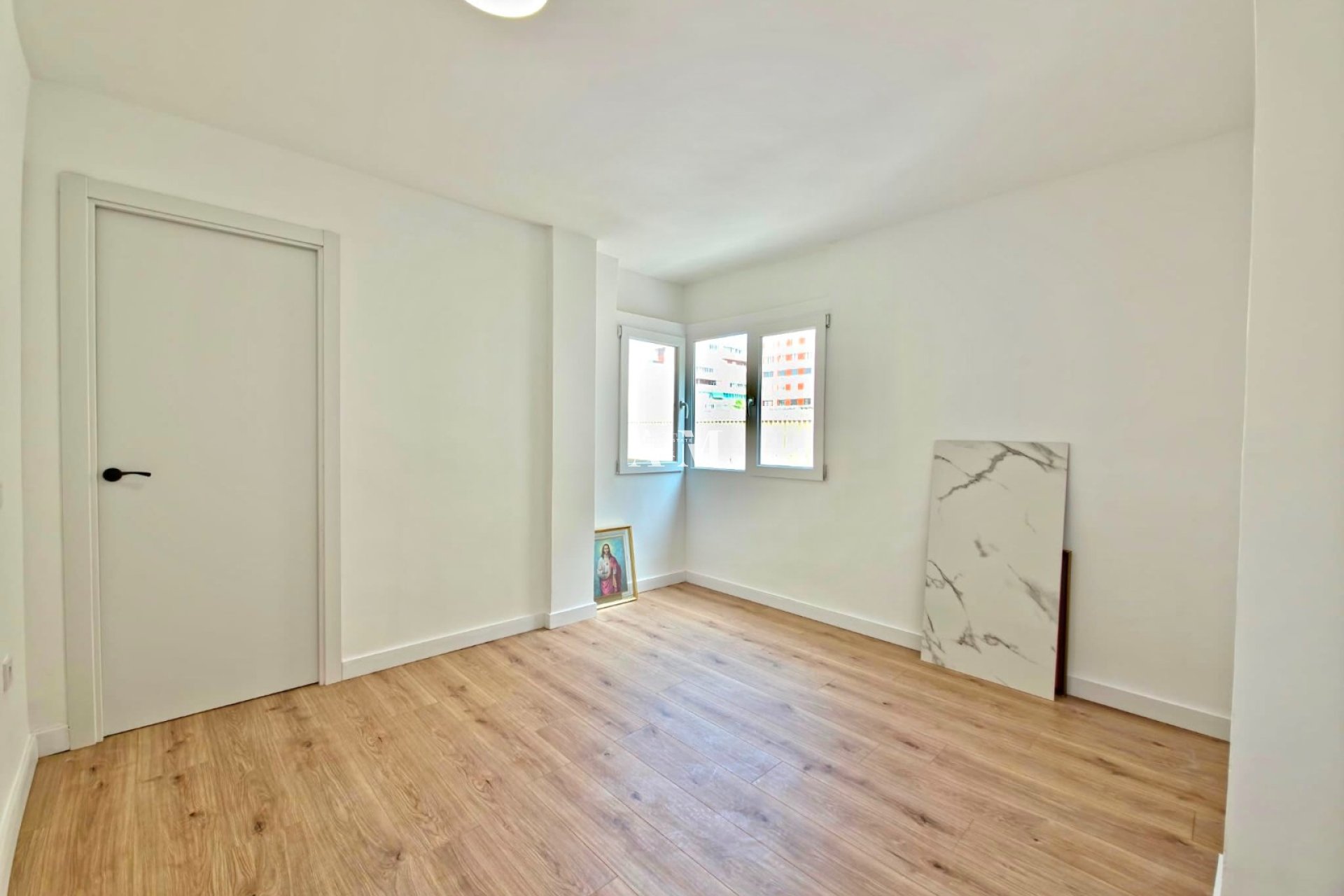 Reventa - Apartamento / piso - Torrevieja - El Acequión - Los Náufragos