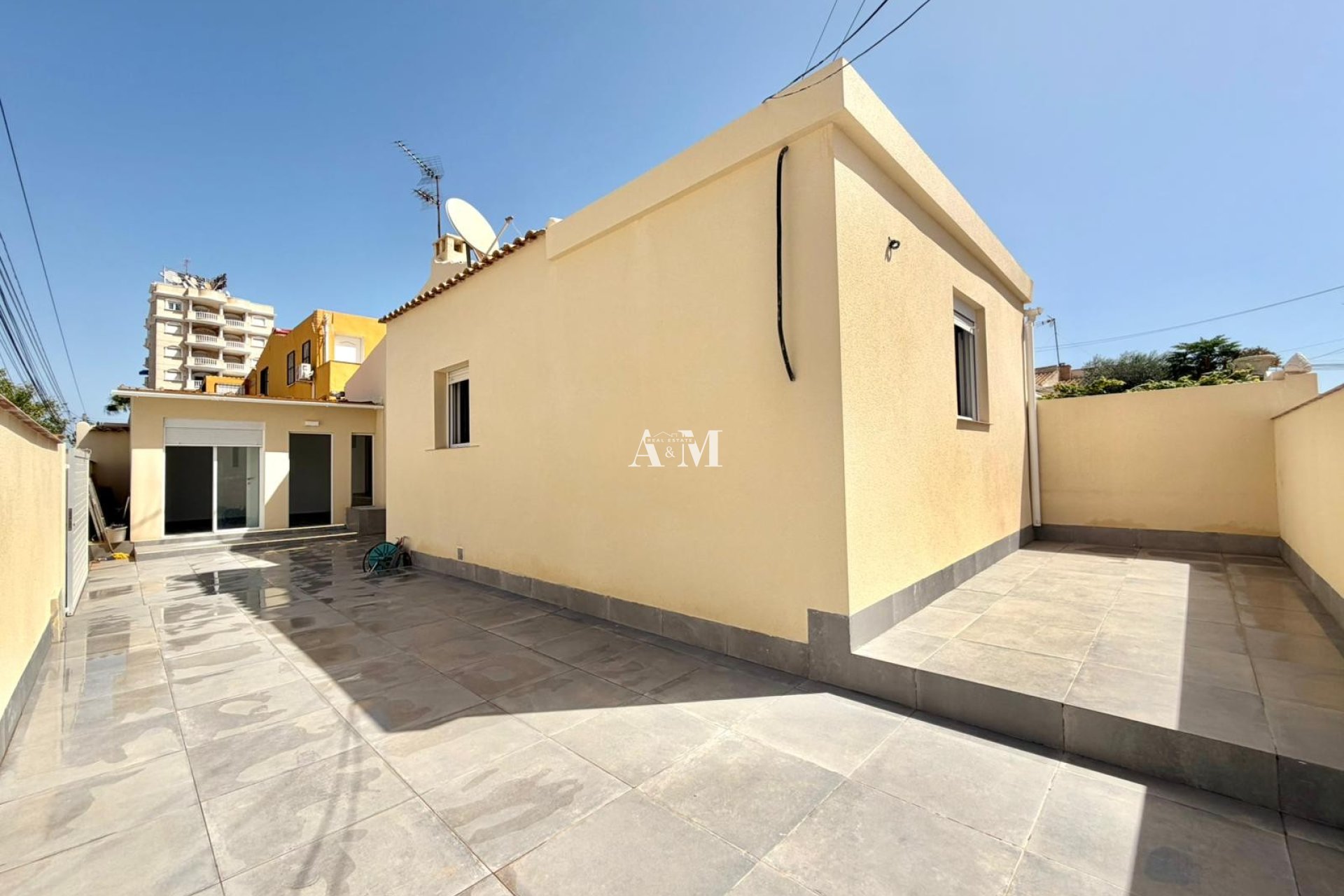 Revente - Chalet - Torrevieja - Nueva Torrevieja 