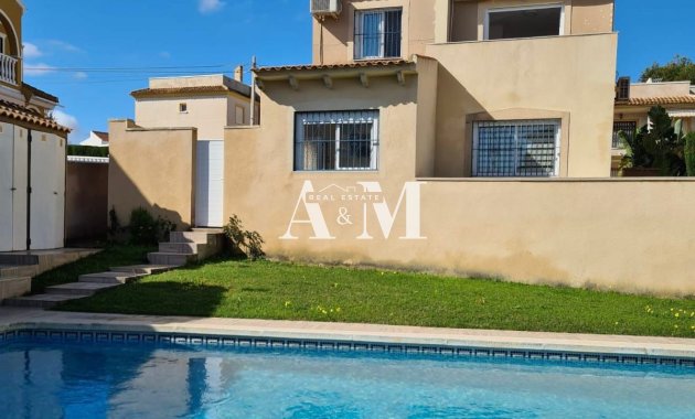 Шале - Долгосрочная аренда - Orihuela Costa - Villamartín