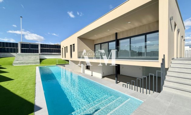 Villa - Resale - Molina de Segura - V-721Y
