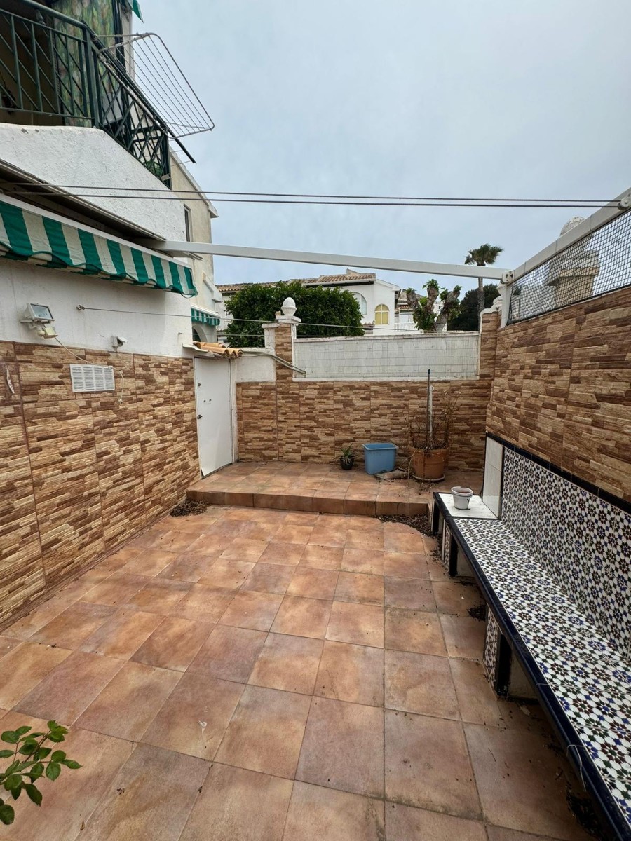 House in Torrelamata - Image 3