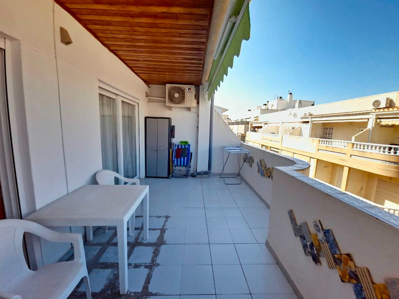 Apartment · Resale - Torrevieja · Playa de los Locos · Alicante · Spain Apartment · Resale - Torrevieja · Playa de los Locos · Alicante · Spain