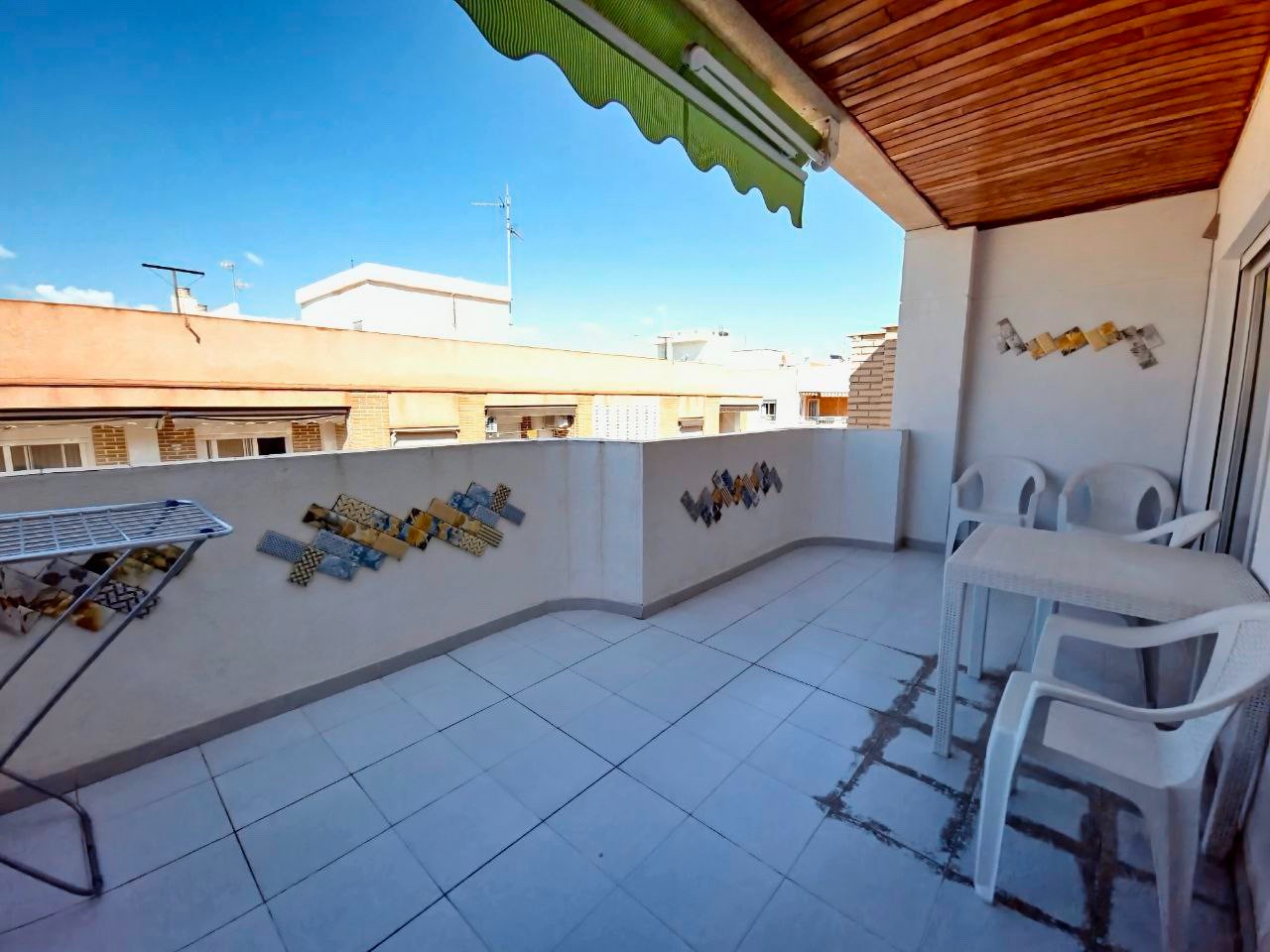 Apartment · Resale - Torrevieja · Playa de los Locos · Alicante · Spain Apartment · Resale - Torrevieja · Playa de los Locos · Alicante · Spain