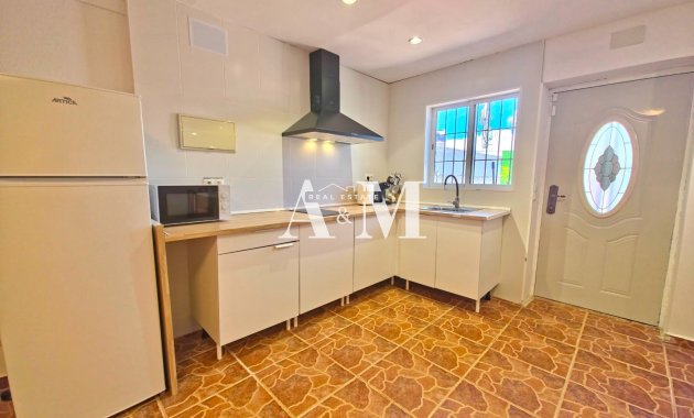 Long Term Rental - Bungalow - Torrevieja - La Siesta - El Salado -  Torreta