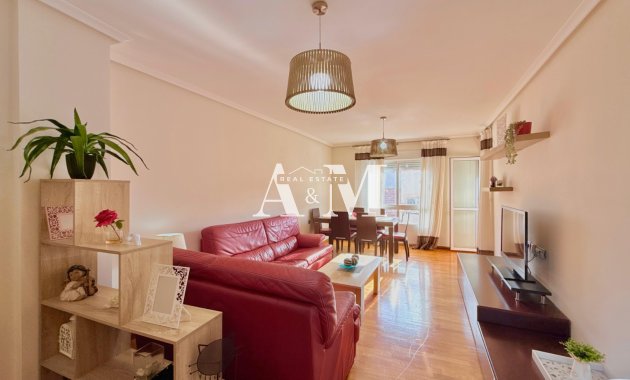 Alquiler a largo plazo - Apartamento / piso - Torrevieja - Centro