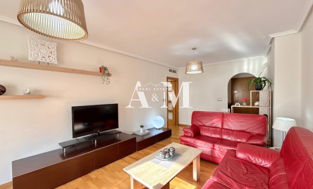 Alquiler a largo plazo - Apartamento / piso - Torrevieja - Centro