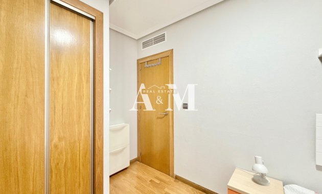 Alquiler a largo plazo - Apartamento / piso - Torrevieja - Centro