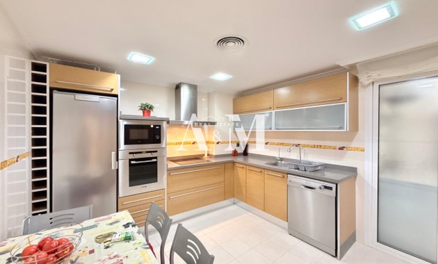Alquiler a largo plazo - Apartamento / piso - Torrevieja - Centro