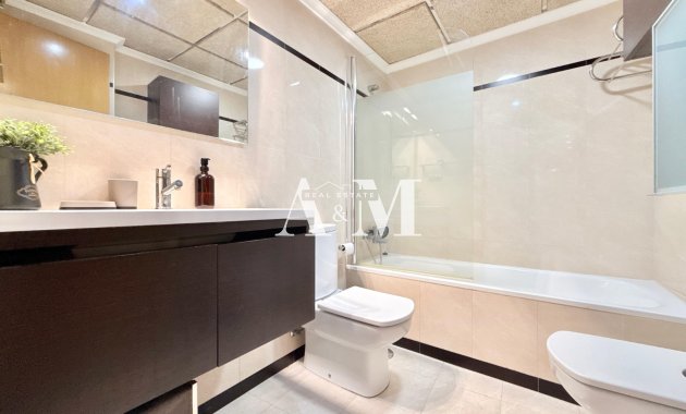 Alquiler a largo plazo - Apartamento / piso - Torrevieja - Centro