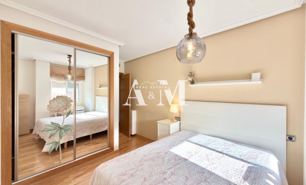 Alquiler a largo plazo - Apartamento / piso - Torrevieja - Centro