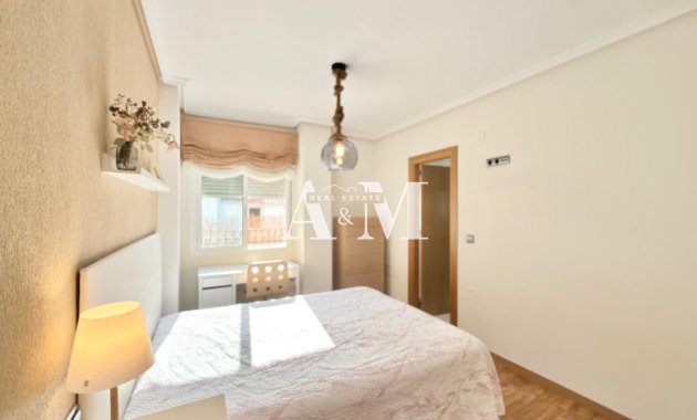 Alquiler a largo plazo - Apartamento / piso - Torrevieja - Centro