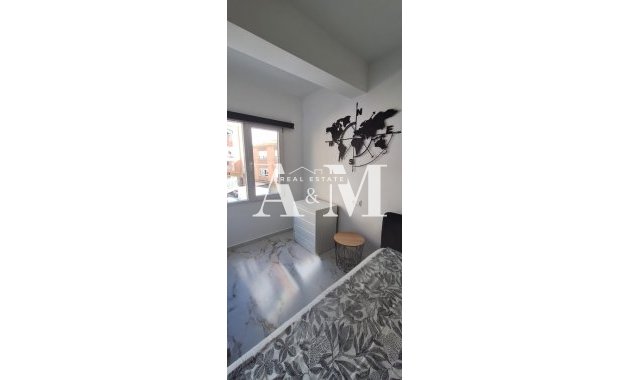 Resale - Apartment / flat - Torrevieja - Centro