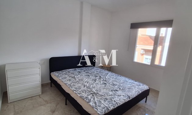 Resale - Apartment / flat - Torrevieja - Centro