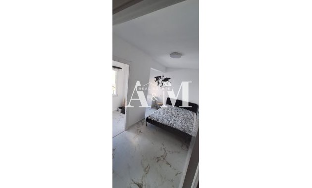 Resale - Apartment / flat - Torrevieja - Centro
