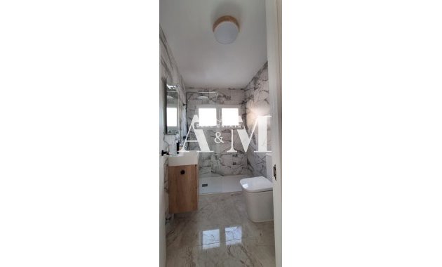Resale - Apartment / flat - Torrevieja - Centro
