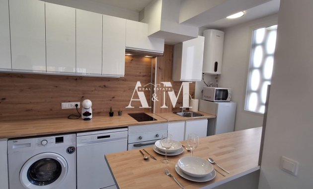 Resale - Apartment / flat - Torrevieja - Centro