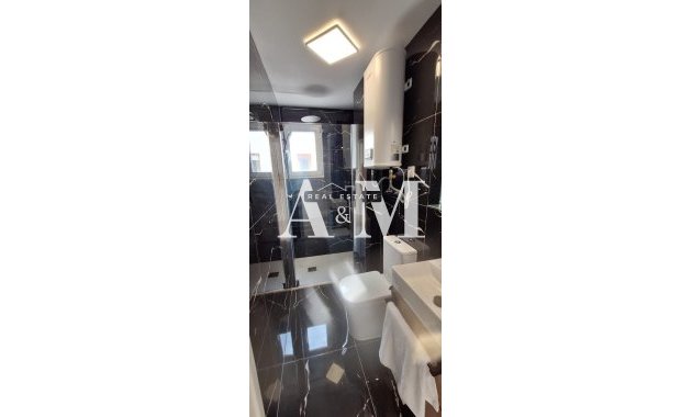 Resale - Apartment / flat - Torrevieja - El Acequión - Los Náufragos