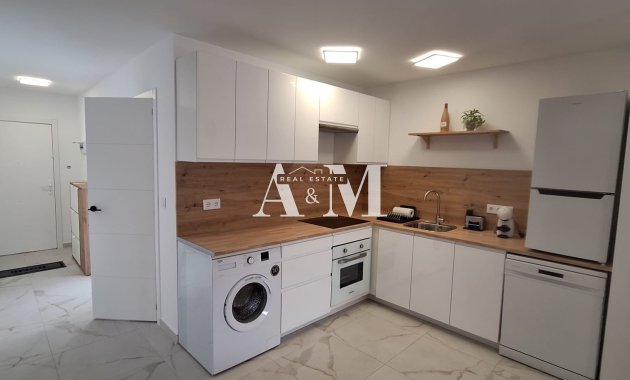 Resale - Apartment / flat - Torrevieja - El Acequión - Los Náufragos