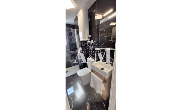Resale - Apartment / flat - Torrevieja - El Acequión - Los Náufragos