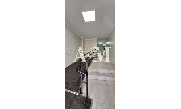 Resale - Apartment / flat - Torrevieja - El Acequión - Los Náufragos
