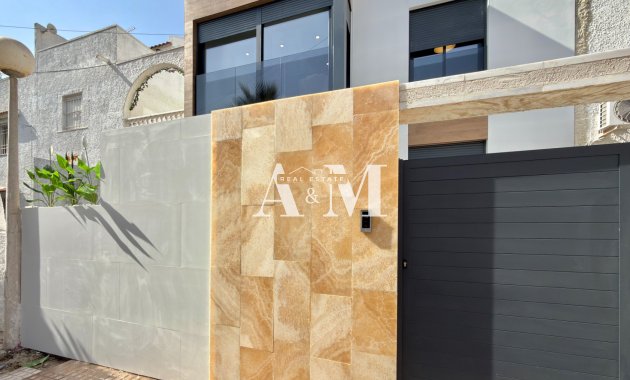 Location à long terme - Maison de ville - Torrevieja - Nueva Torrevieja 