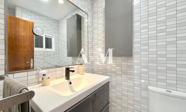 Location à long terme - Appartement - Torrevieja - El Acequión - Los Náufragos