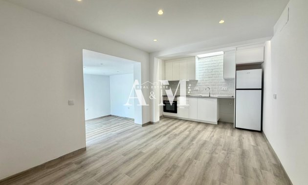 Resale - Chalet - Torrevieja - Nueva Torrevieja 
