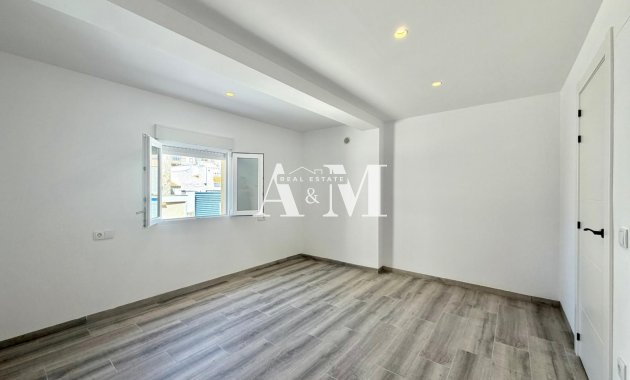 Resale - Chalet - Torrevieja - Nueva Torrevieja 