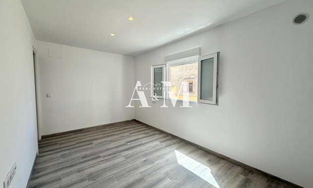 Resale - Chalet - Torrevieja - Nueva Torrevieja 