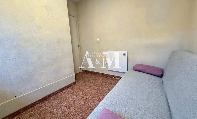 Alquiler a largo plazo - Adosado - Torrevieja - La Siesta - El Salado -  Torreta