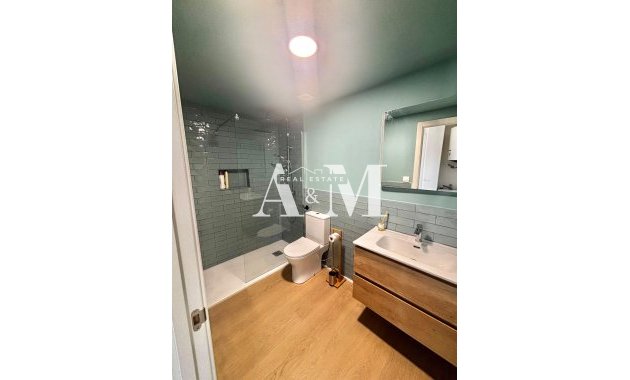 Alquiler a largo plazo - Apartamento / piso - Torrevieja - Los Balcones - Los Altos del Edén