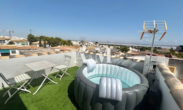 Alquiler a largo plazo - Apartamento / piso - Torrevieja - Los Balcones - Los Altos del Edén