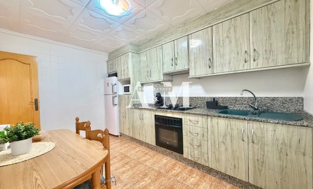 Alquiler a largo plazo - Apartamento / piso - Torrevieja - Playa del Cura