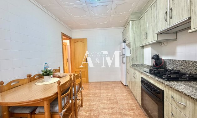 Alquiler a largo plazo - Apartamento / piso - Torrevieja - Playa del Cura